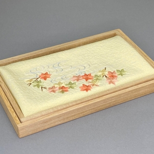 包みふくさ・流水に紅葉サムネイル1