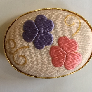 刺繍キット（各種小物 帯留め かたばみ）サムネイル1