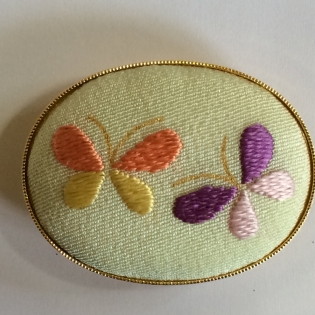 刺繍キット(各種小物 帯留め ブローチ)サムネイル1